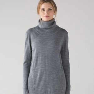 Lululemon Sweat and Savasana Sweater size 8 LIKE NEW